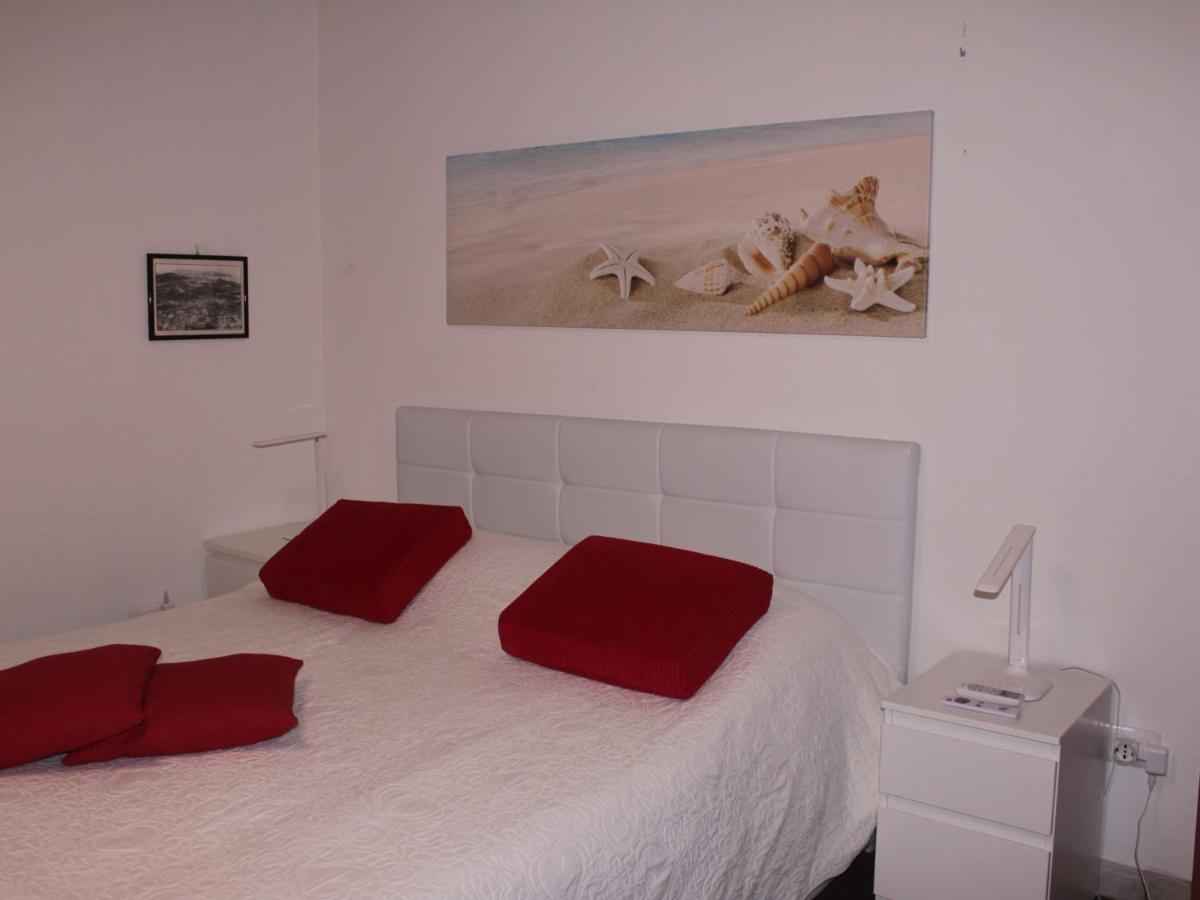 Arenada Private Rooms And Apartment Sud Cagliari Ngoại thất bức ảnh