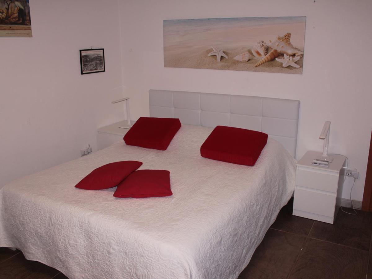 Arenada Private Rooms And Apartment Sud Cagliari Ngoại thất bức ảnh